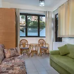 Pyrgos Hotel 2*