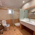 Pyrgos Hotel