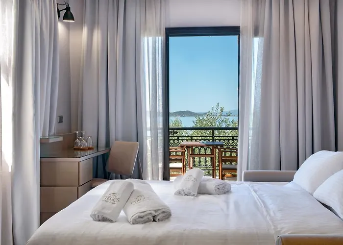 Pyrgos Hotel Uranópolis