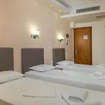Отель Pyrgos 2*