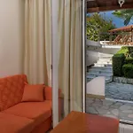 Отель Pyrgos 2*